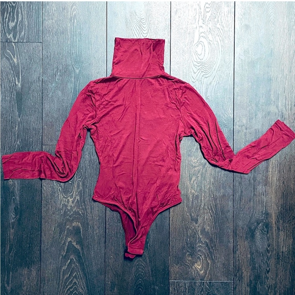 MISSGUIDED Maroon High Turtleneck Long Sleeve Bodysuit